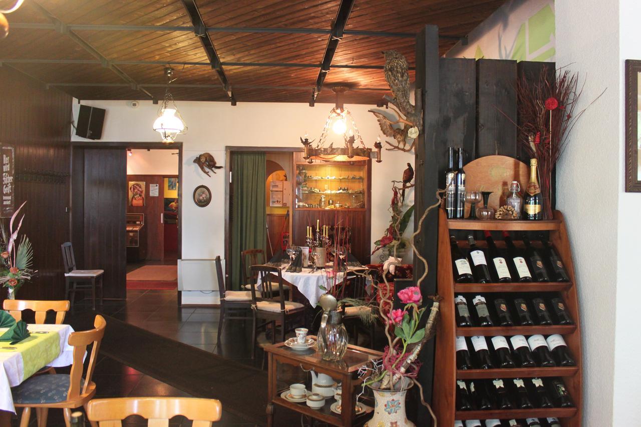 Ehrenfriedersdorf Pension Und Restaurant Die Burg מראה חיצוני תמונה