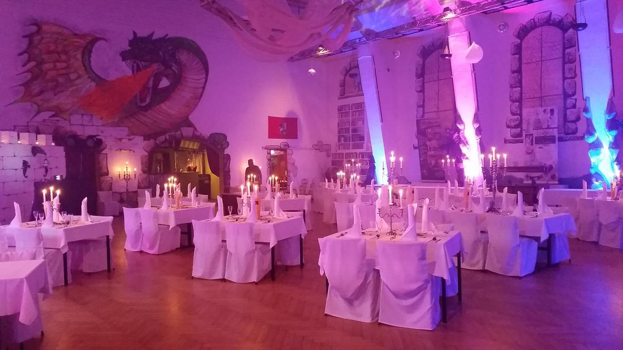 Ehrenfriedersdorf Pension Und Restaurant Die Burg מראה חיצוני תמונה