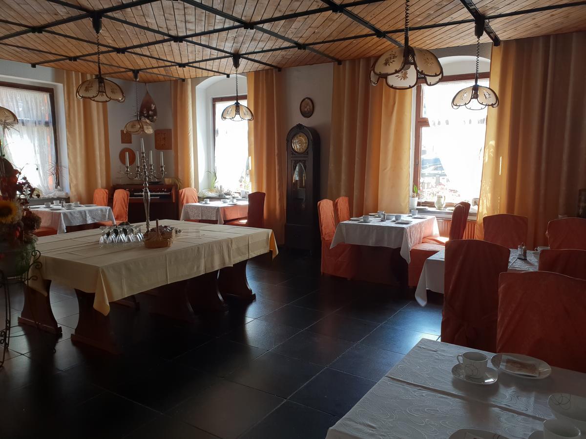 Ehrenfriedersdorf Pension Und Restaurant Die Burg מראה חיצוני תמונה
