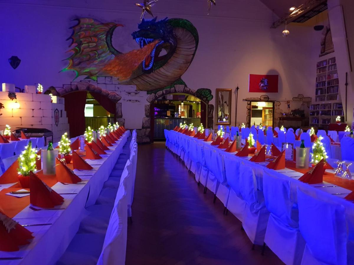 Ehrenfriedersdorf Pension Und Restaurant Die Burg מראה חיצוני תמונה